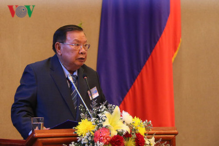 Tổng Bí thư Ban Chấp hành Trung ương Đảng Nhân dân Cách mạng Lào, Chủ tịch nước CHDCND Lào Bounnhang Volachit. 
